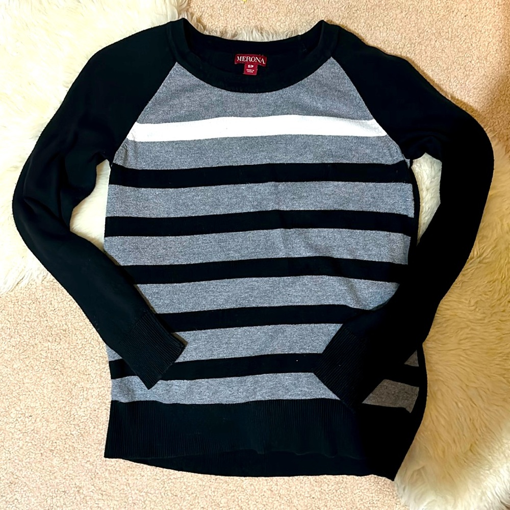 Women’s Merona Brand Sweater•Size Small